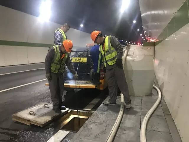隧道养护项目部新装备“管道疏通高压清洗机”