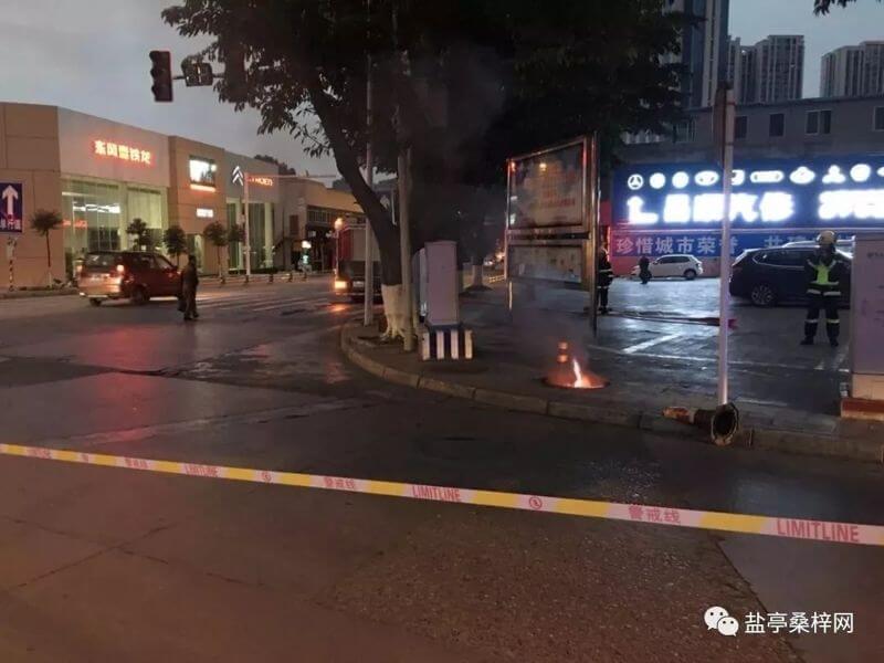 交警部门到现场维护现场秩序