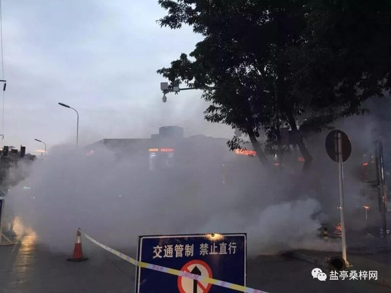 用高压水枪灭火容易发生二次事故